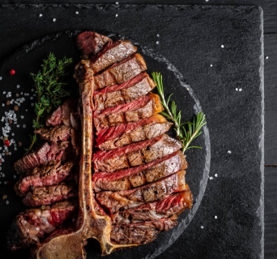 Jak zrobić steka na grillu gazowym?