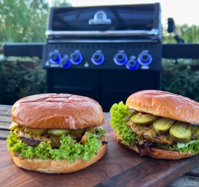 Jak zrobić burgera na grillu gazowym? Kompletny poradnik
