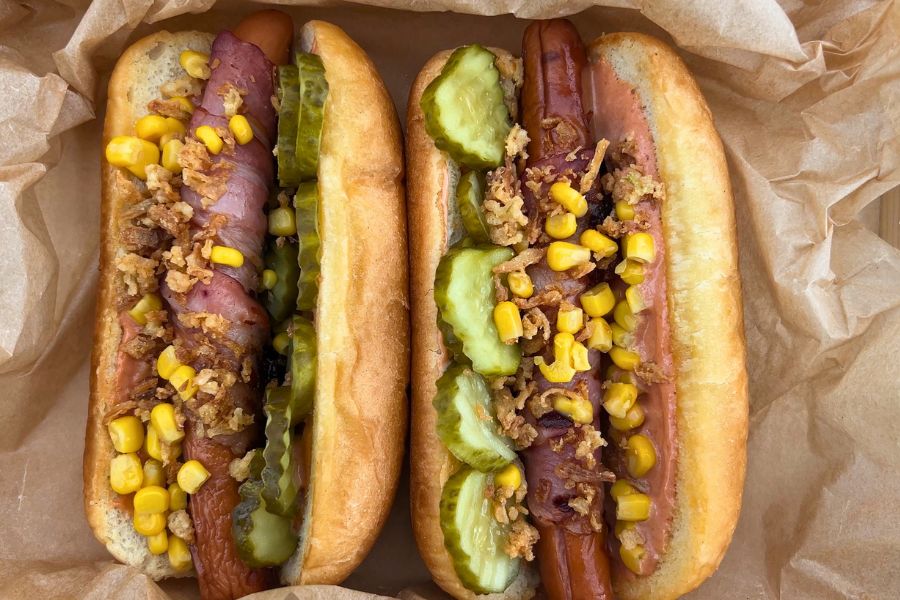 Hot dog z grilla gazowego Napoleon Freestyle 425 DSIB przepis