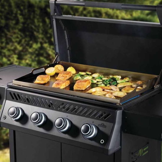 NAPOLEON Grill gazowy Phantom Rogue PRO Plancha (RP30FTPK-PHM)