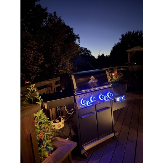 Broil King Grill gazowy Baron 490 IRP Shadow z palnikiem bocznym na podczerwień + moduł Pellet (ZESTAW-49 677183PL + 674005EU)
