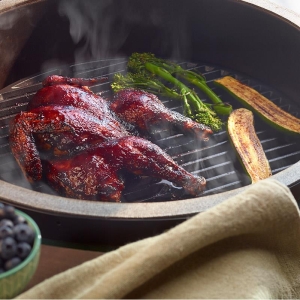 BIG GREEN EGG - Półruszt żeliwny L / Half Cast Iron Grid L-100285 BIG GREEN EGG - Półruszt żeliwny L / Half Cast Iron Grid L-100285