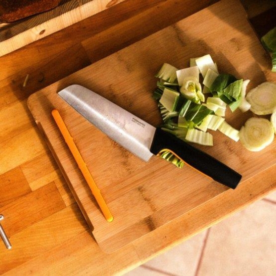 FISKARS Nóż typu Santoku a'6 (1057536)-106318
